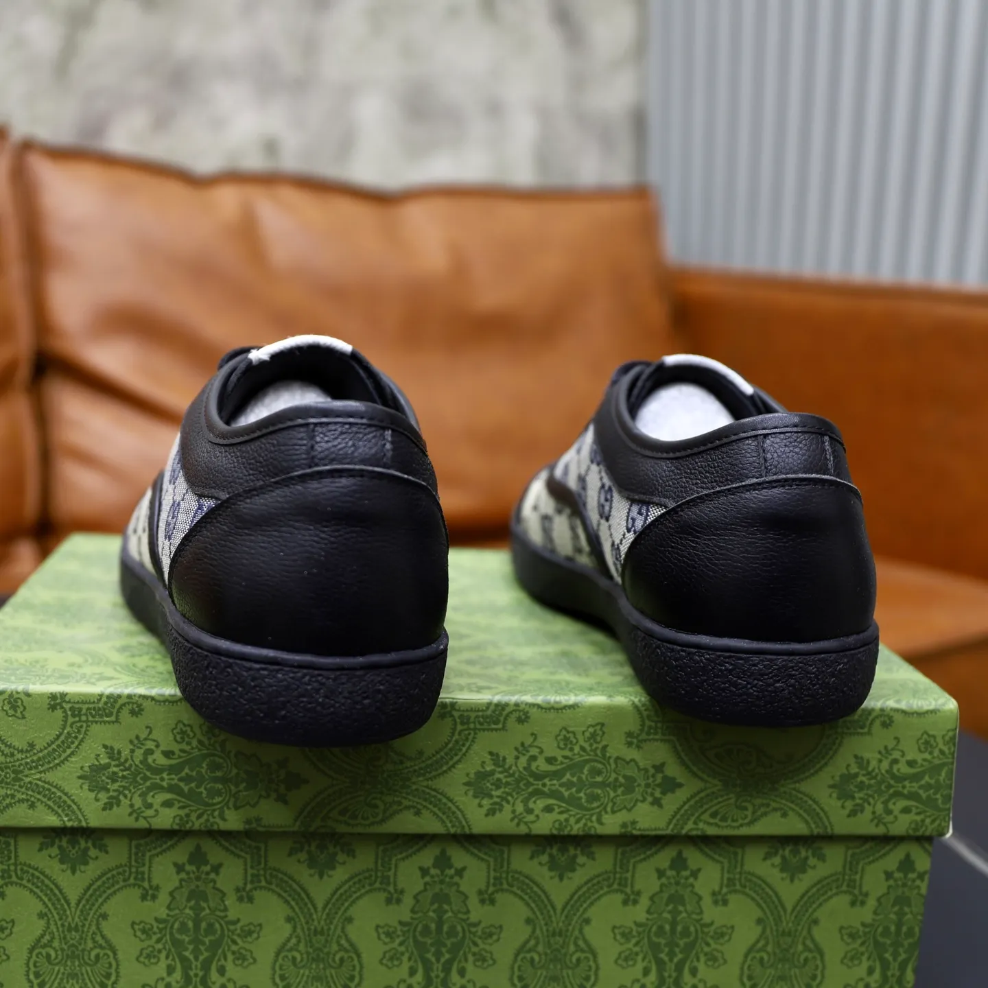 Men's shoes: 400💰🙅‍♂️🙅‍♂️🙅‍♂️ Brand: GUCCI Standard code: 38-44 Grade: Same as the official website Material: Original leather splicing Comfortable sheepskin lining Lightweight wear-resistant outsole Style category: Men's fashionable casual shoes Running sneakers Distinguished luxury brand elements Top luxury Color: Actual picture color